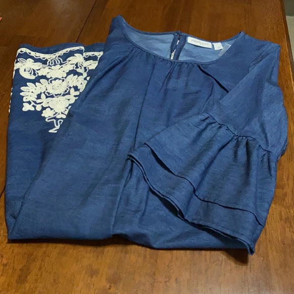 A women’s color block dress - Picture 3 of 10